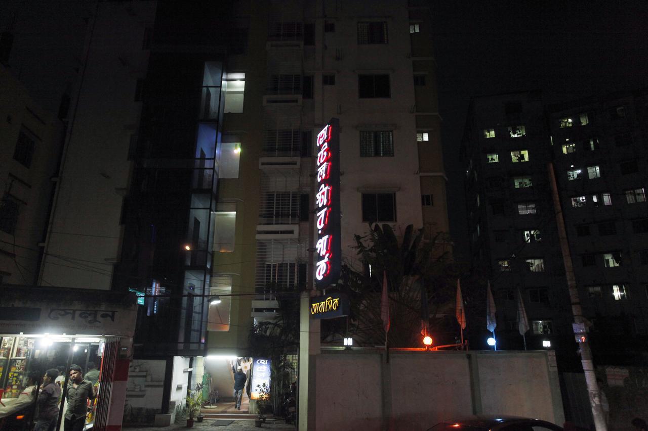 Hotel Star Park Dakhin Kattali Luaran gambar